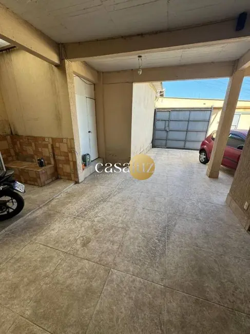 Casa com 4 quartos à venda, 180m2 em São Pedro, Ibirite - MG - imagem 4 Foto 4 de Casa com 4 quartos à venda, 180m2 em São Pedro, Ibirite - MG