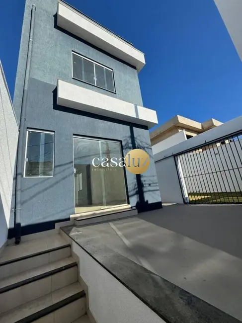 Foto 1 de Casa com 2 quartos à venda, 60m2 em Sarzedo - MG