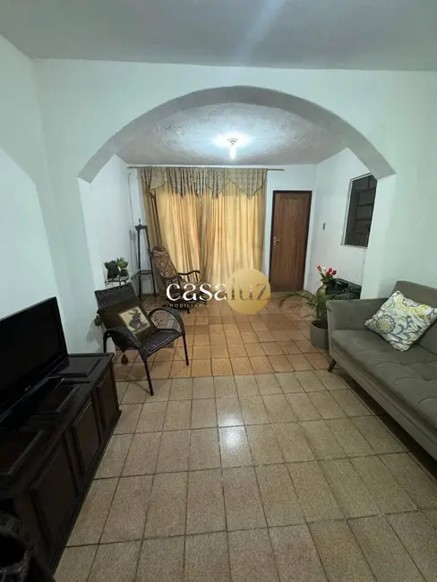 Casa com 3 quartos à venda, 200m2 em Belo Horizonte - MG - imagem 4 Foto 4 de Casa com 3 quartos à venda, 200m2 em Belo Horizonte - MG