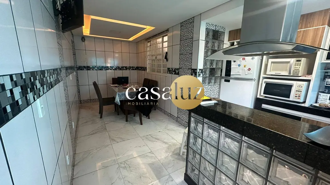 Foto 6 de Casa com 3 quartos à venda, 266m2 em Sarzedo - MG