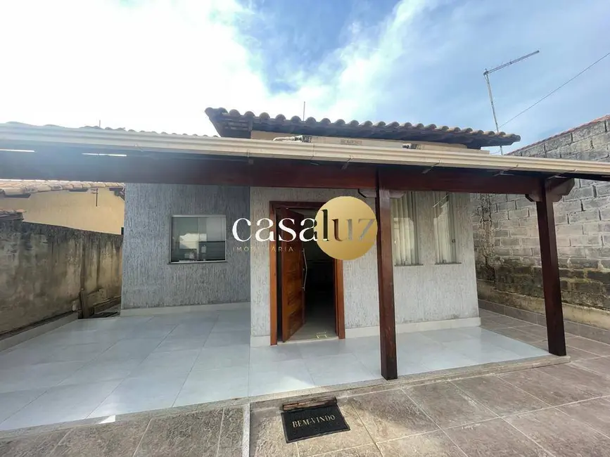 Foto 3 de Casa com 3 quartos à venda, 200m2 em Sarzedo - MG