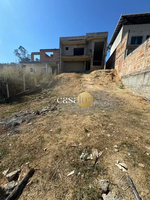 Foto 2 de Casa com 4 quartos à venda, 360m2 em Sarzedo - MG