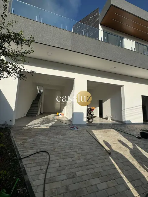 Foto 4 de Casa com 3 quartos à venda, 360m2 em Sarzedo - MG