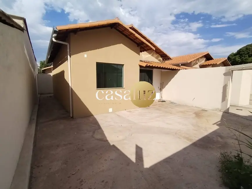 Casa com 2 quartos à venda, 160m2 em Mario Campos - MG - imagem 1 Foto 1 de Casa com 2 quartos à venda, 160m2 em Mario Campos - MG