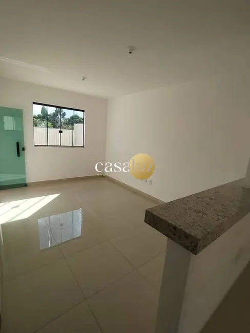 Casa com 2 quartos à venda, 160m2 em Mario Campos - MG - imagem 2 Foto 2 de Casa com 2 quartos à venda, 160m2 em Mario Campos - MG