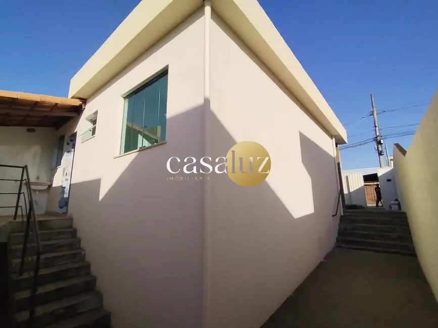 Casa com 2 quartos à venda, 150m2 em Sarzedo - MG - imagem 4 Foto 4 de Casa com 2 quartos à venda, 150m2 em Sarzedo - MG