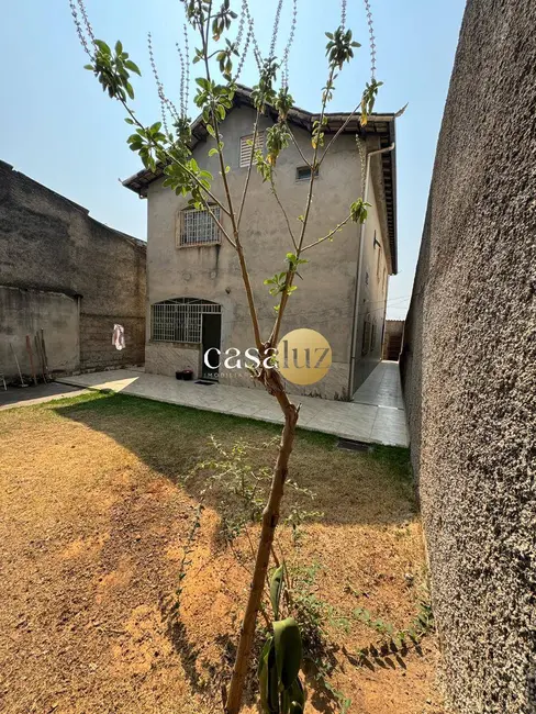 Foto 3 de Casa com 5 quartos à venda, 250m2 em Sarzedo - MG