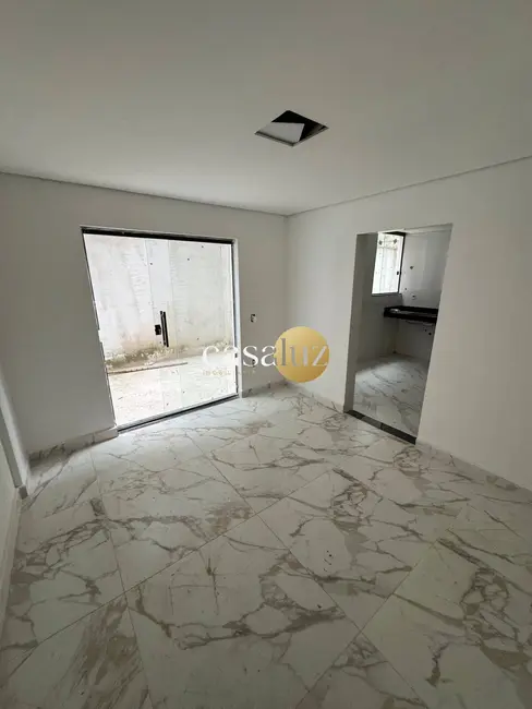 Foto 2 de Apartamento com 2 quartos à venda em Sarzedo - MG