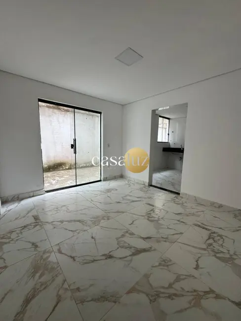 Foto 2 de Apartamento com 2 quartos à venda em Sarzedo - MG