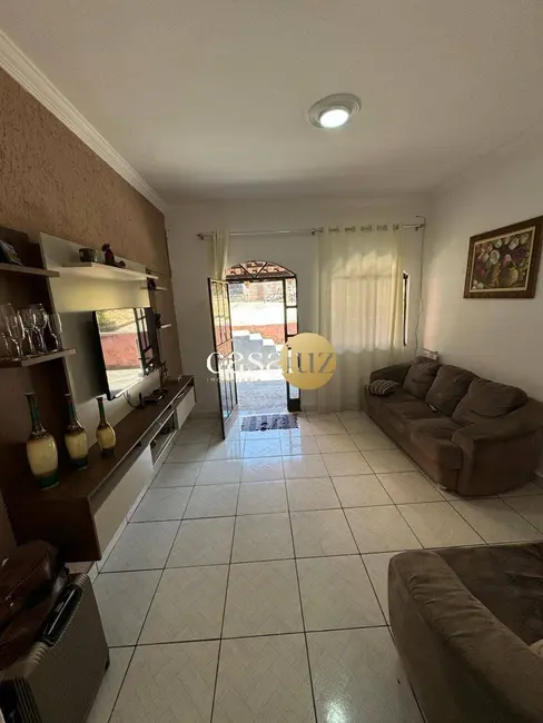 Casa com 3 quartos à venda, 456m2 em Ibirite - MG - imagem 6 Foto 6 de Casa com 3 quartos à venda, 456m2 em Ibirite - MG