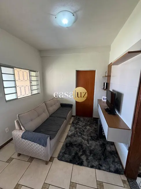 Foto 5 de Casa com 2 quartos à venda, 360m2 em Sarzedo - MG