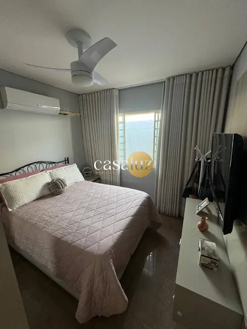 Casa com 3 quartos à venda, 231m2 em Sarzedo - MG - imagem 9 Foto 9 de Casa com 3 quartos à venda, 231m2 em Sarzedo - MG