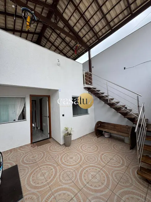 Foto 1 de Casa com 3 quartos à venda, 360m2 em Sarzedo - MG