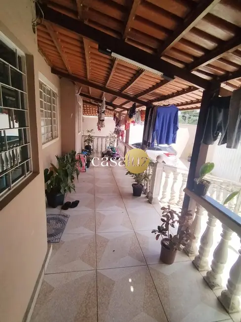 Foto 3 de Casa com 3 quartos à venda, 308m2 em Sarzedo - MG