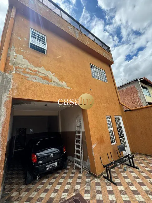 Foto 2 de Casa com 4 quartos à venda, 180m2 em Duque de Caxias, Betim - MG