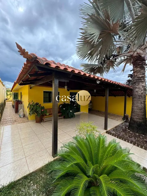 Foto 1 de Casa com 3 quartos à venda, 280m2 em Sarzedo - MG