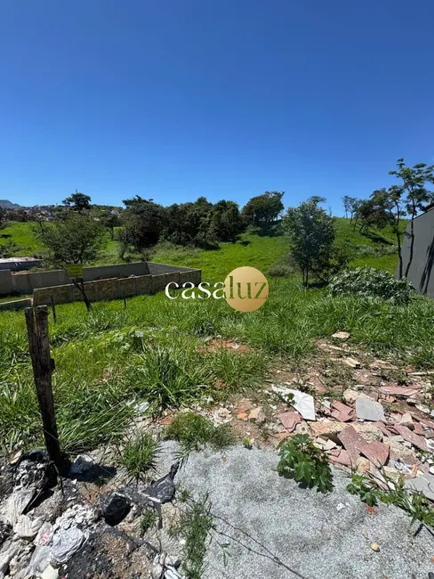 Foto 4 de Terreno / Lote à venda, 360m2 em Sarzedo - MG