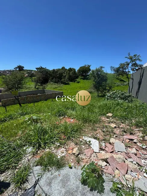 Foto 3 de Terreno / Lote à venda, 360m2 em Sarzedo - MG