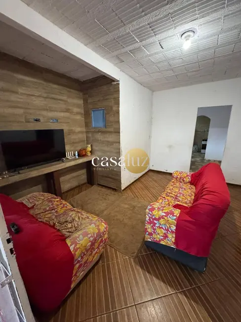 Foto 1 de Casa com 3 quartos à venda, 200m2 em Sarzedo - MG