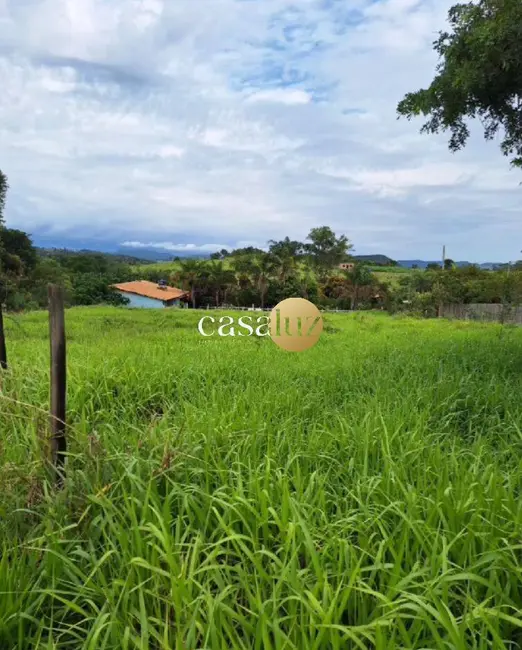 Foto 1 de Terreno / Lote à venda, 1600m2 em Brumadinho - MG