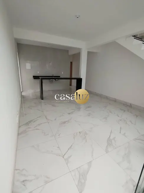 Foto 2 de Casa com 3 quartos à venda, 180m2 em Sarzedo - MG