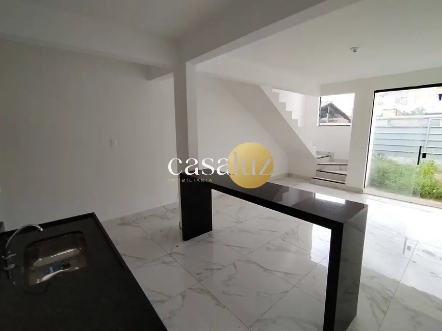 Foto 3 de Casa com 3 quartos à venda, 180m2 em Sarzedo - MG