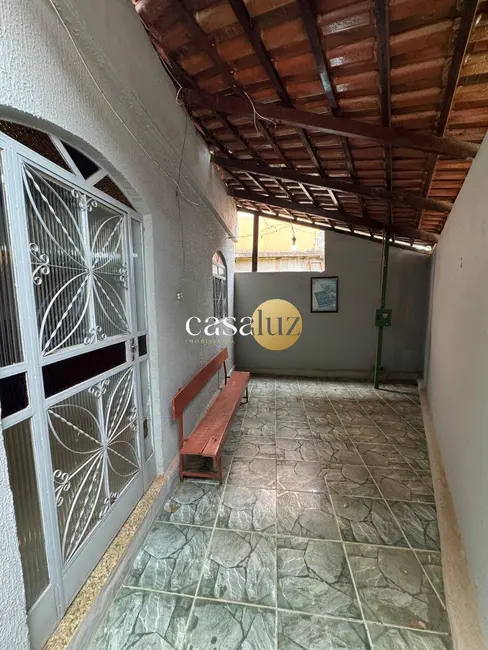 Foto 1 de Casa com 3 quartos à venda, 260m2 em Sarzedo - MG