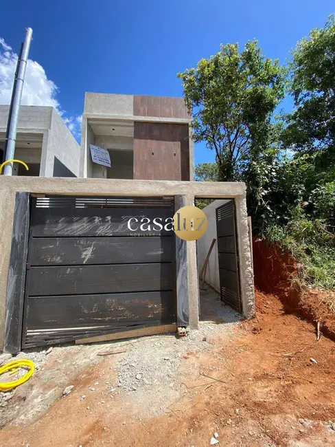 Foto 1 de Casa com 3 quartos à venda, 120m2 em Santa Terezinha, Ibirite - MG