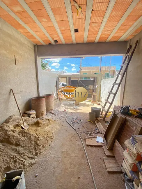Foto 2 de Casa com 3 quartos à venda, 120m2 em Santa Terezinha, Ibirite - MG