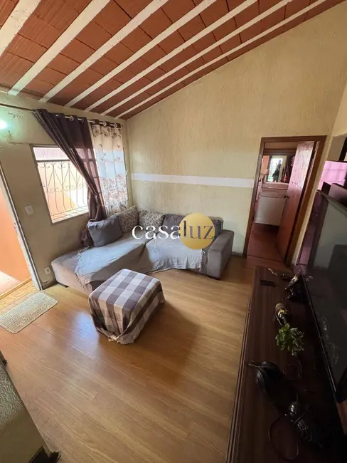 Foto 3 de Casa com 3 quartos à venda, 300m2 em Sarzedo - MG