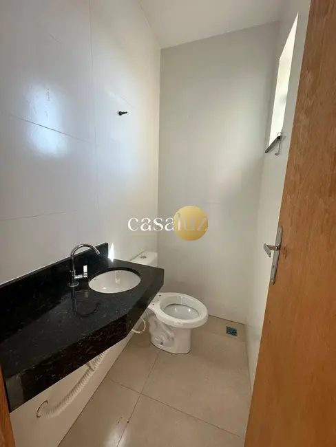 Foto 3 de Casa com 3 quartos à venda, 79m2 em Sarzedo - MG