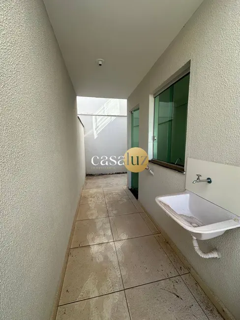 Foto 9 de Casa com 3 quartos à venda, 79m2 em Sarzedo - MG