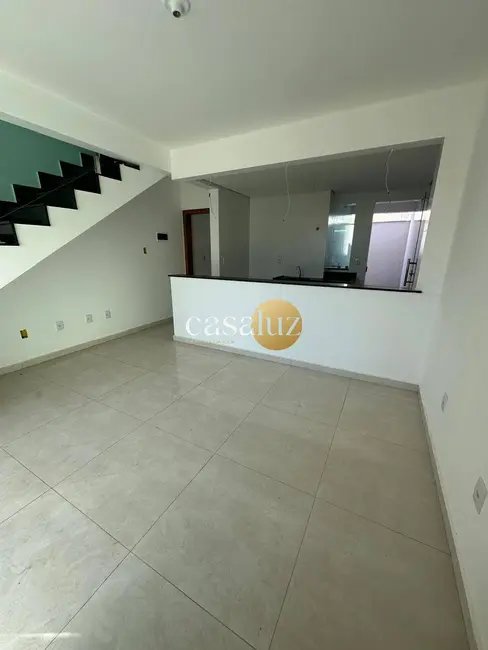Foto 2 de Casa com 3 quartos à venda, 79m2 em Sarzedo - MG