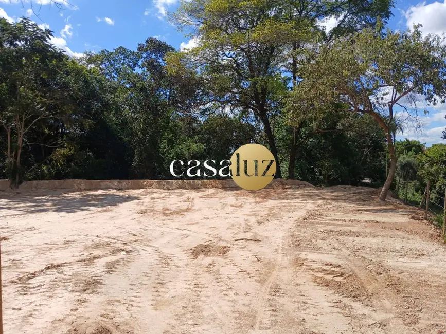 Foto 3 de Terreno / Lote à venda, 900m2 em Sarzedo - MG