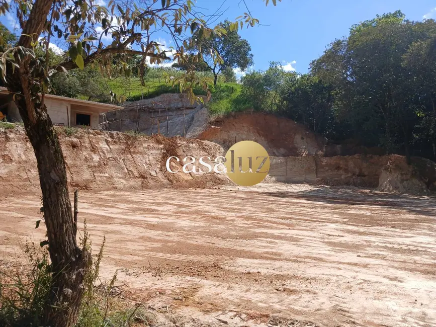 Foto 2 de Terreno / Lote à venda, 900m2 em Sarzedo - MG