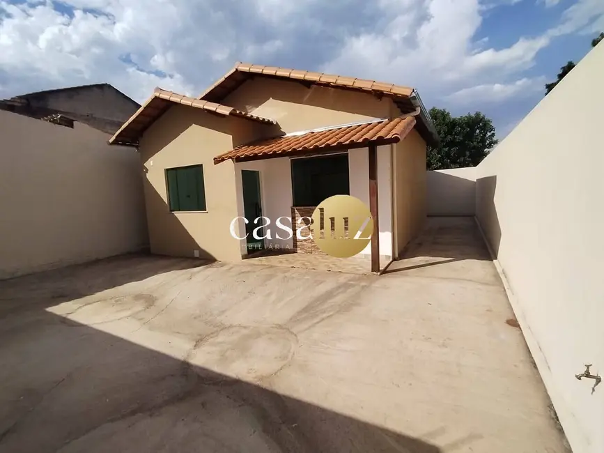 Casa com 2 quartos à venda, 160m2 em Mario Campos - MG - imagem 8 Foto 8 de Casa com 2 quartos à venda, 160m2 em Mario Campos - MG