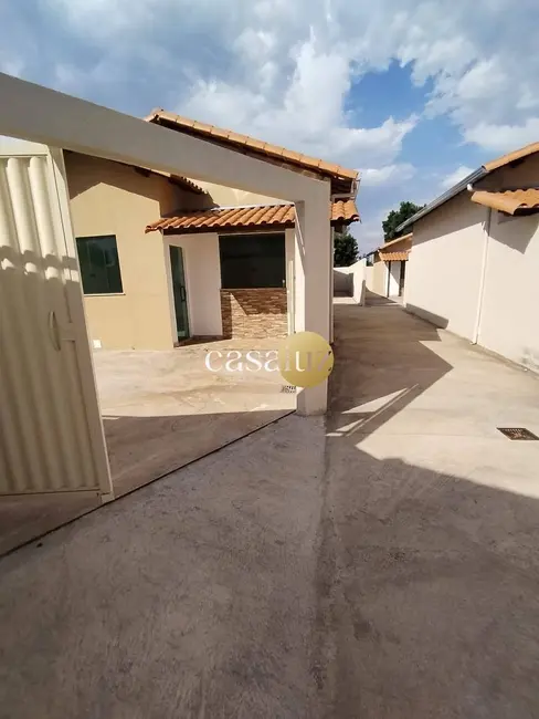 Casa com 2 quartos à venda, 160m2 em Mario Campos - MG - imagem 1 Foto 1 de Casa com 2 quartos à venda, 160m2 em Mario Campos - MG