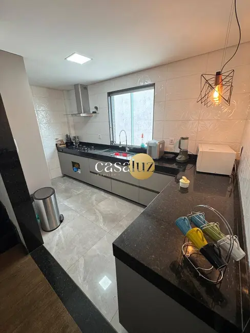 Foto 3 de Cobertura com 3 quartos à venda em Sarzedo - MG