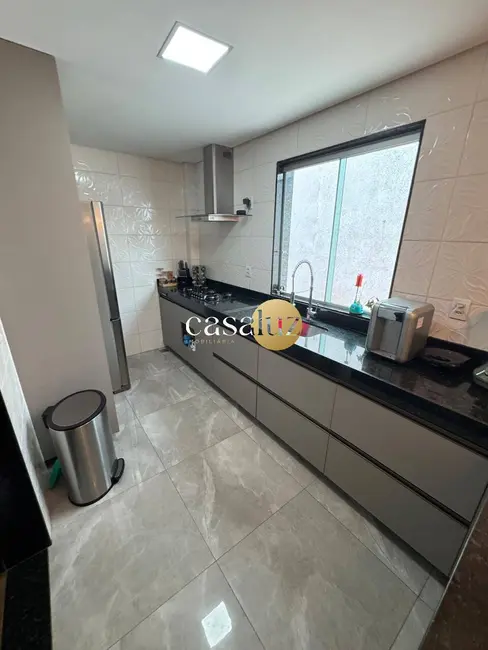 Foto 4 de Cobertura com 3 quartos à venda em Sarzedo - MG