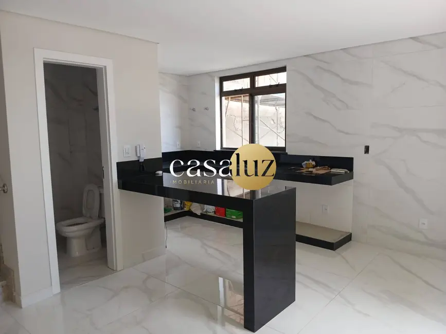 Foto 3 de Casa com 3 quartos à venda, 160m2 em Contagem - MG