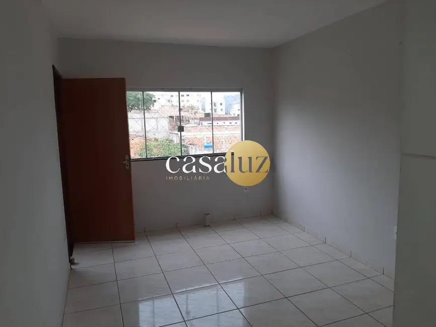 Foto 2 de Apartamento com 3 quartos à venda, 70m2 em Sarzedo - MG