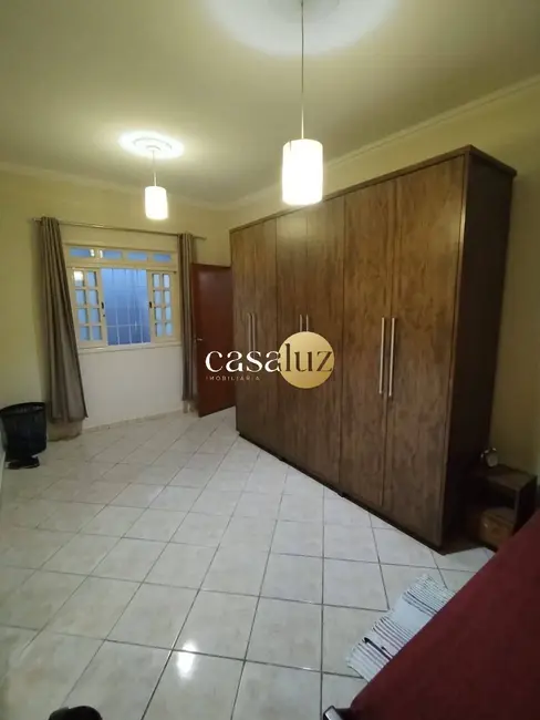 Foto 3 de Casa com 2 quartos à venda, 384m2 em Contagem - MG