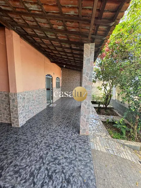 Casa com 3 quartos à venda, 540m2 em São João, Betim - MG - imagem 2 Foto 2 de Casa com 3 quartos à venda, 540m2 em São João, Betim - MG