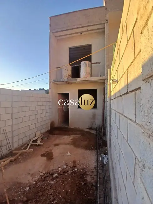 Casa com 2 quartos à venda, 90m2 em Camargos, Ibirite - MG - imagem 8 Foto 8 de Casa com 2 quartos à venda, 90m2 em Camargos, Ibirite - MG