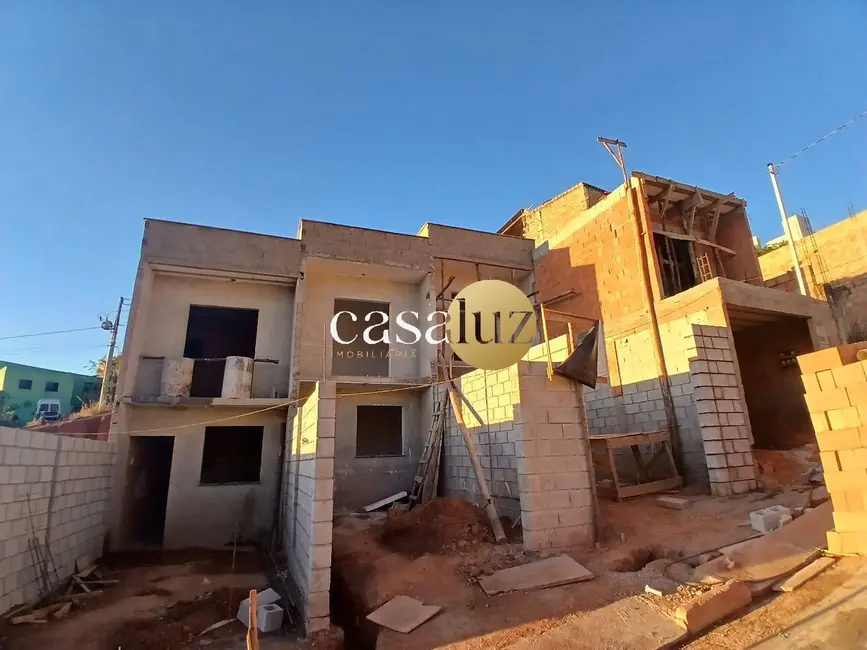 Foto 1 de Casa com 2 quartos à venda, 90m2 em Camargos, Ibirite - MG