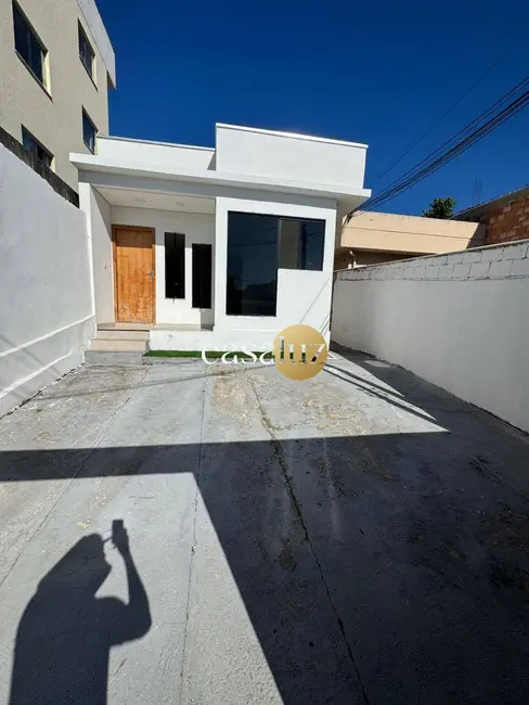 Foto 2 de Casa com 3 quartos à venda, 187m2 em Sarzedo - MG