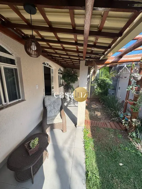 Casa com 3 quartos à venda, 200m2 em Recanto Verde, Ibirite - MG - imagem 2 Foto 2 de Casa com 3 quartos à venda, 200m2 em Recanto Verde, Ibirite - MG