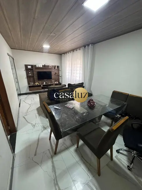 Foto 2 de Casa com 4 quartos à venda, 258m2 em Sarzedo - MG