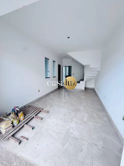 Foto 2 de Casa com 3 quartos à venda, 100m2 em Centro, Sarzedo - MG