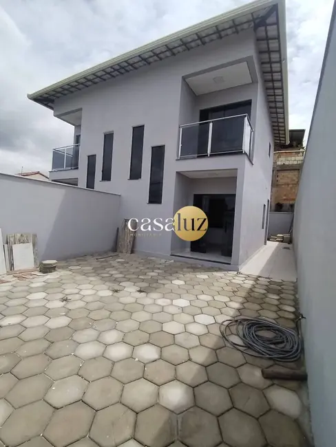 Foto 1 de Casa com 3 quartos à venda, 252m2 em Sarzedo - MG